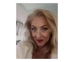 Sexy CALI MILF Ready to Please You - Image 13
