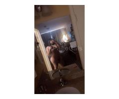 Pretty Pussy Latina - Image 3