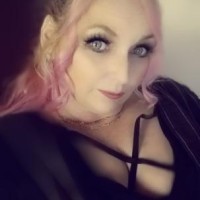 Public profile of Reina
