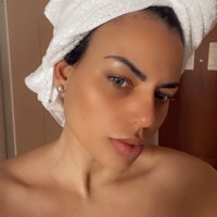Public profile of Laura
