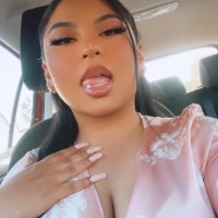 Public profile of Chichi