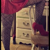 V
