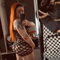 IZZY ROYAL