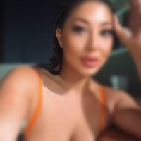 Vivienne Lee